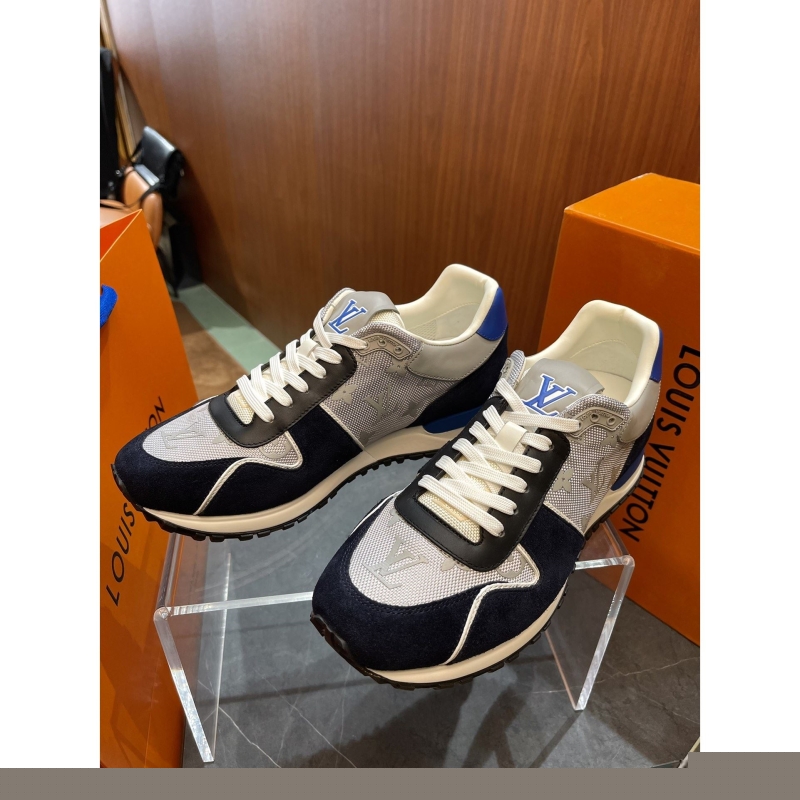 l**is V*t*n sneakers